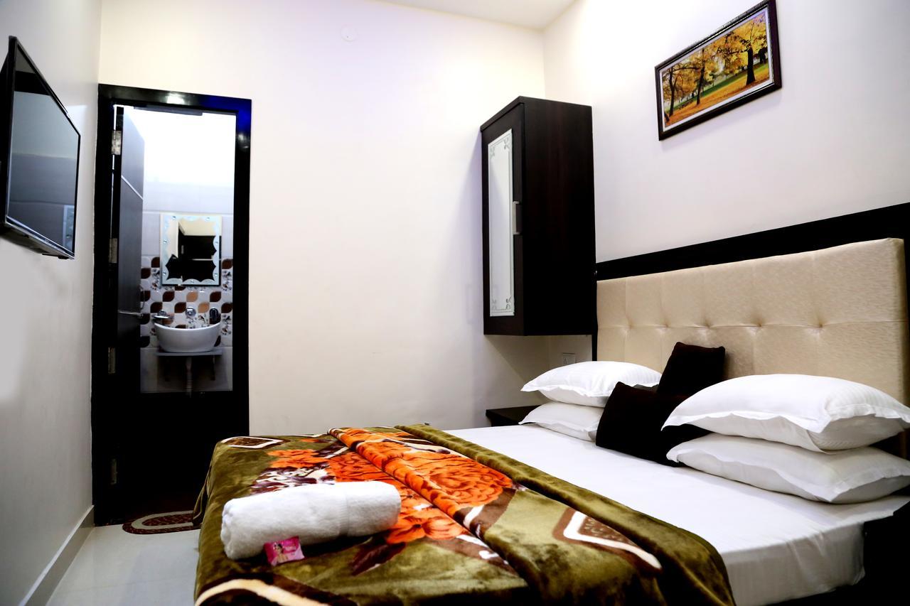 Hotel Chohan Residency Amritsar Bagian luar foto